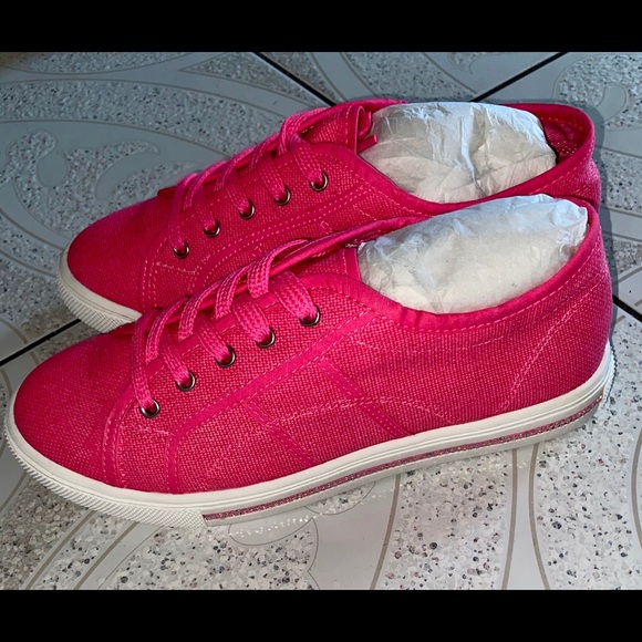 Steve Madden Sneakers - Picture 7 of 11